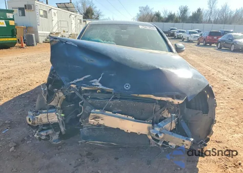 2018 Mercedes-Benz C 300 from USA, damaged, VIN 55SWF4JB2JU267190